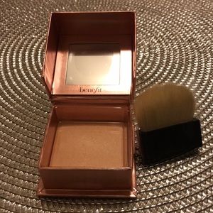 Benefit Dandelion Twinkle highlighting powder